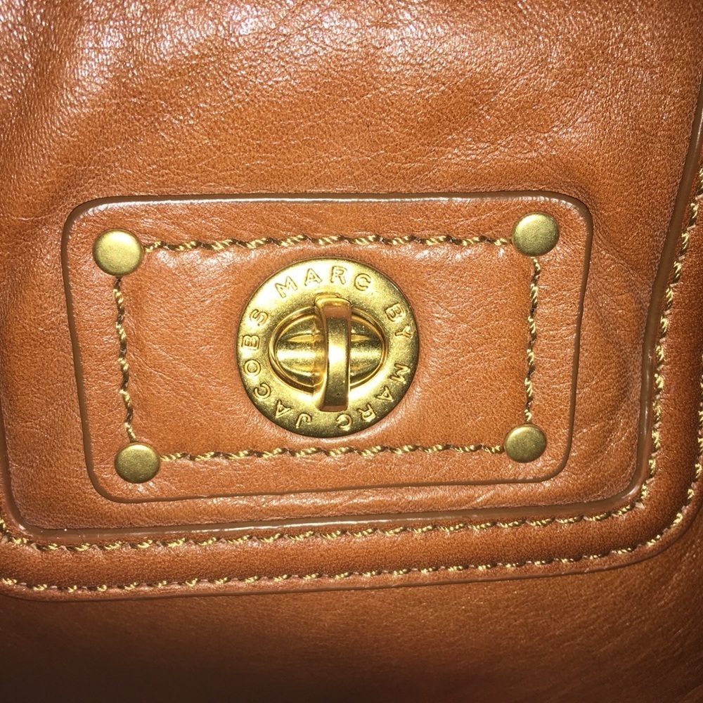 Marc Jacobs Tan Leather Handbag - Picture 2 of 13